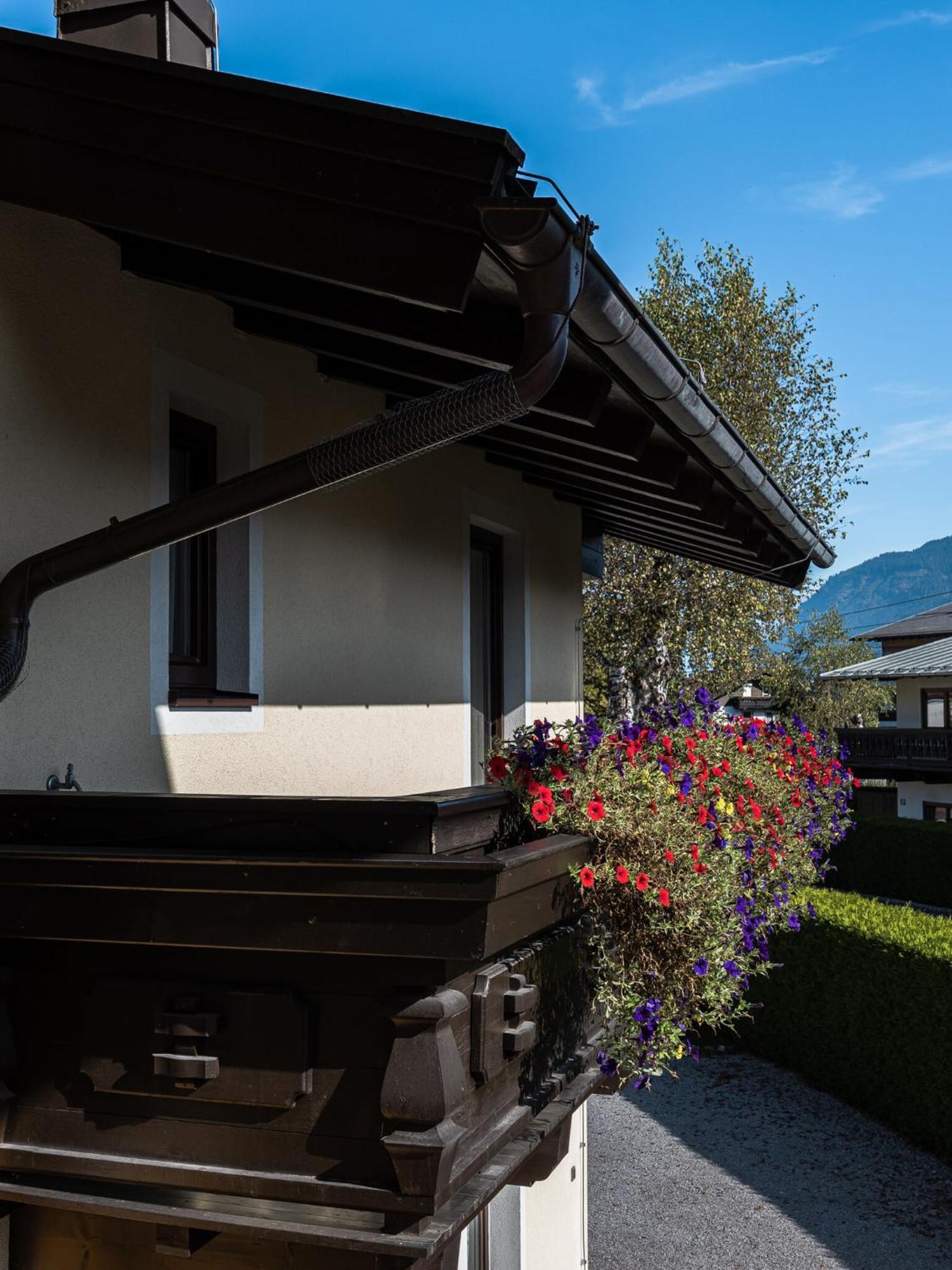 Gaestehaus Bleiweis-Zehentner Zell am See Luaran gambar