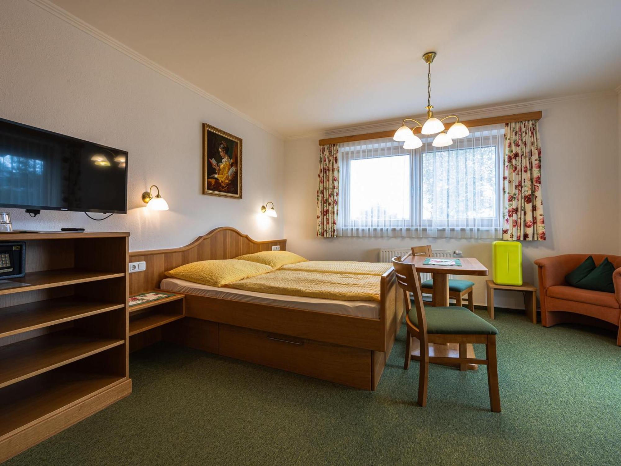 Gaestehaus Bleiweis-Zehentner Zell am See Luaran gambar